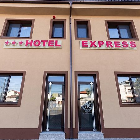 Express Residence Brăila Exteriör bild